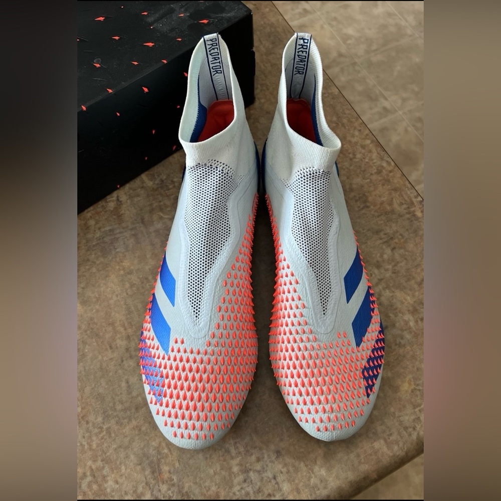 Nike Predator Mutator 20 Soccer Clets